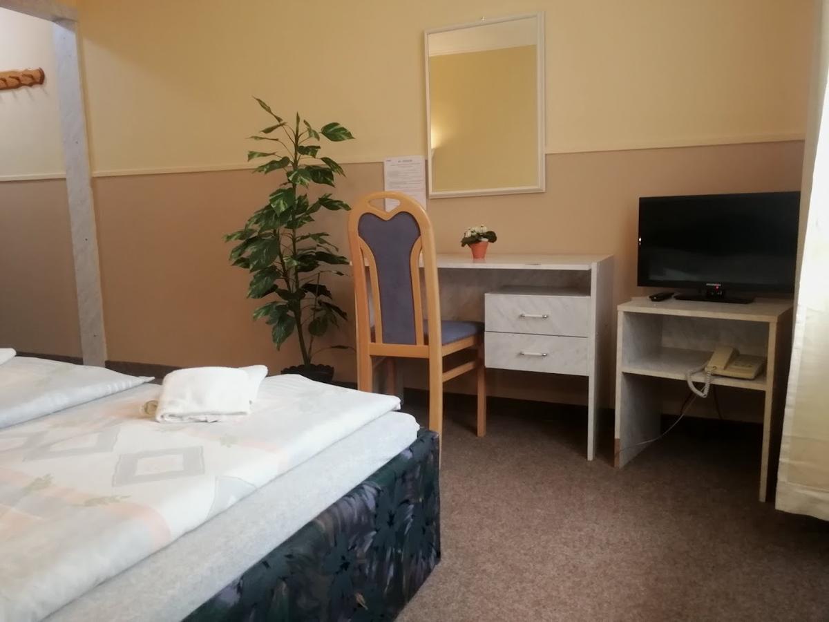 Hotel Wertheim Prag Dış mekan fotoğraf