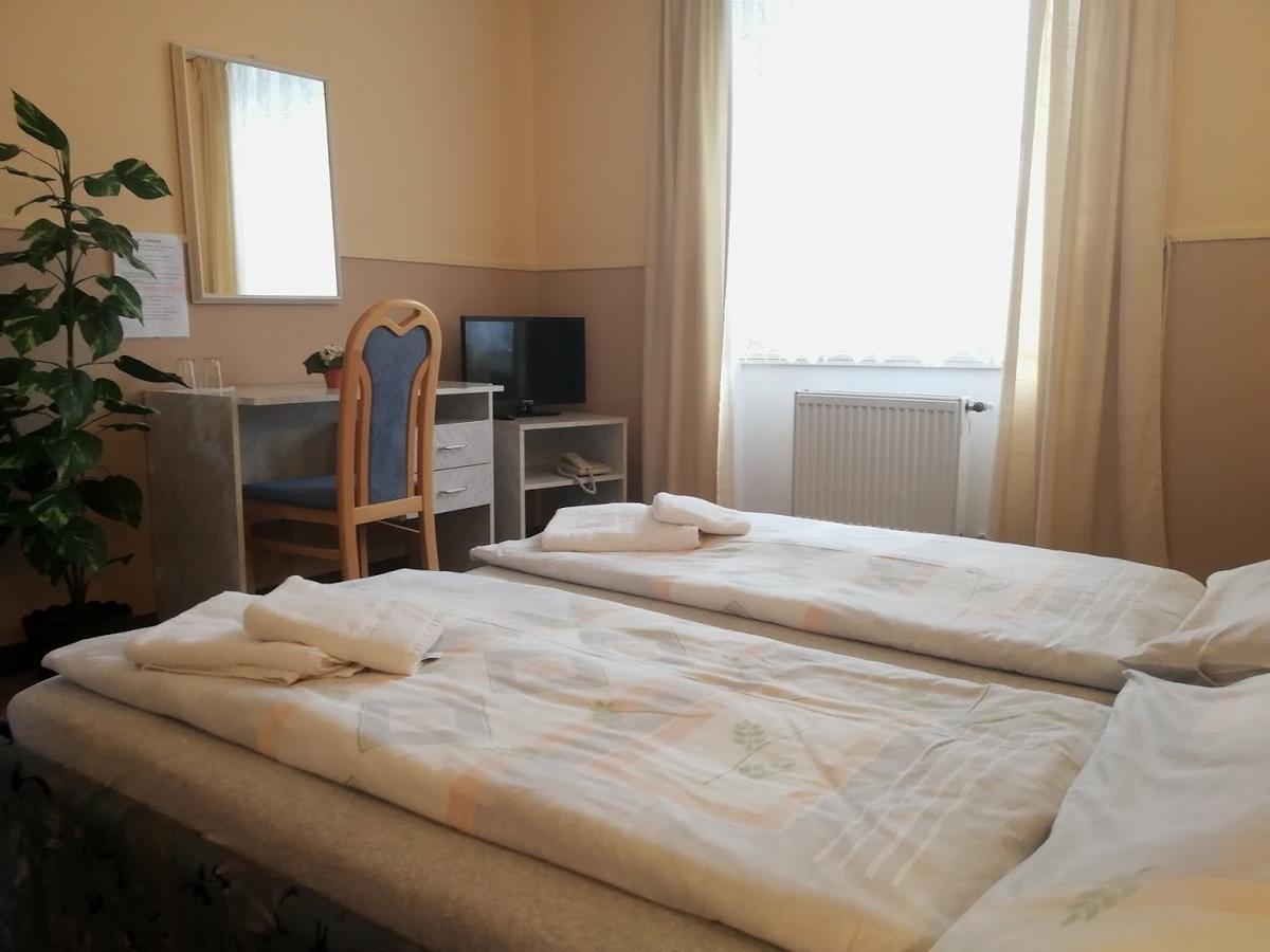 Hotel Wertheim Prag Dış mekan fotoğraf