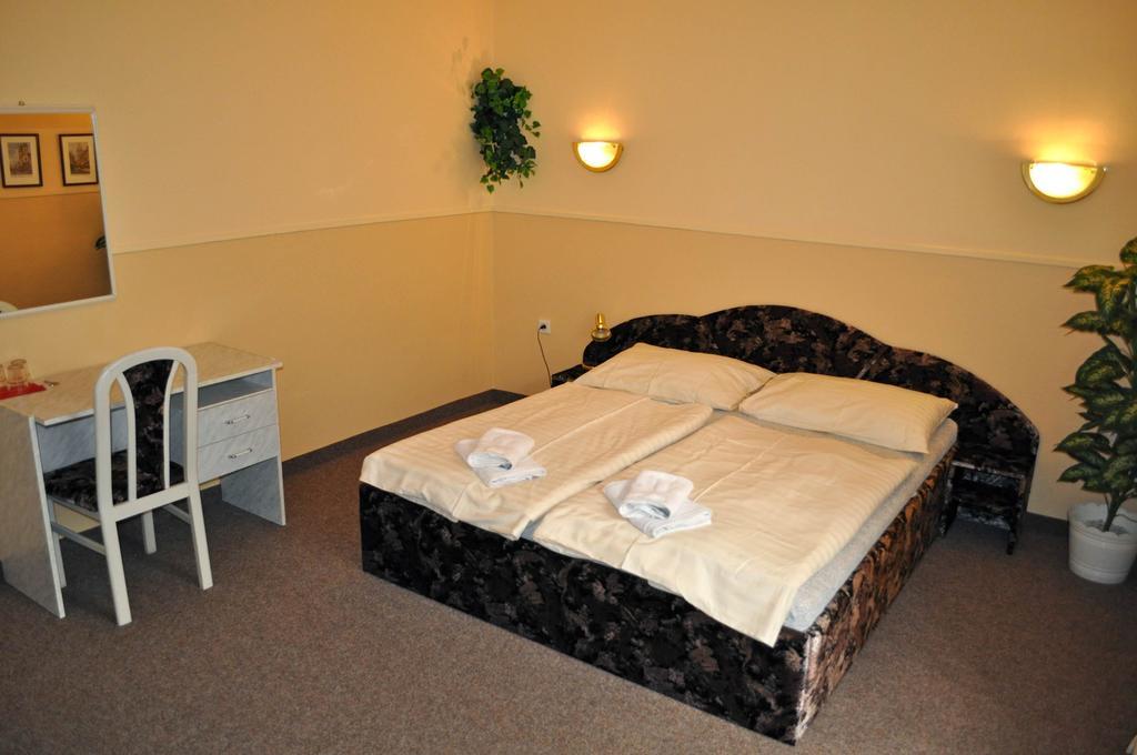 Hotel Wertheim Prag Oda fotoğraf